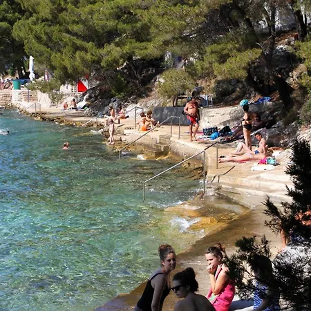 With A Parking Space Sali, Dugi Otok - 872 살리