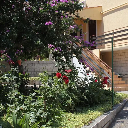 アパート With Parking Space Sali, Dugi Otok - 872